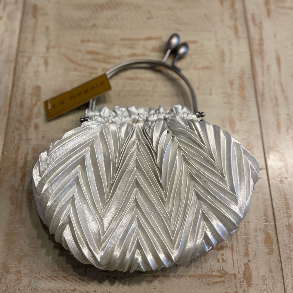 La Regale bag